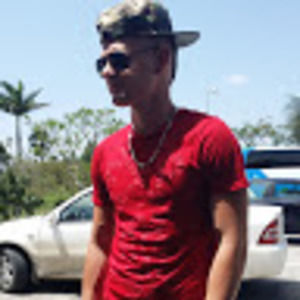 Meet your Posher, Esteban